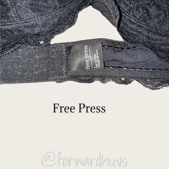 Free Press Black Lace Halter Neck Bralette - Size Large - Picture 6 of 7